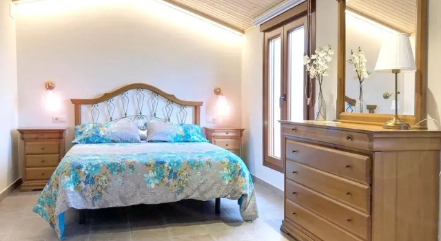 House With 4 Bedrooms in Cretas, With Wonderful Mountain View, Terrace and Wifi, Varaa Hotelli Cretas Matarranya