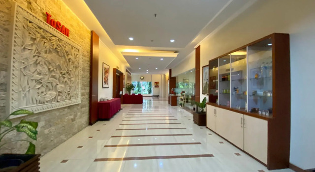 Tosan Hotel