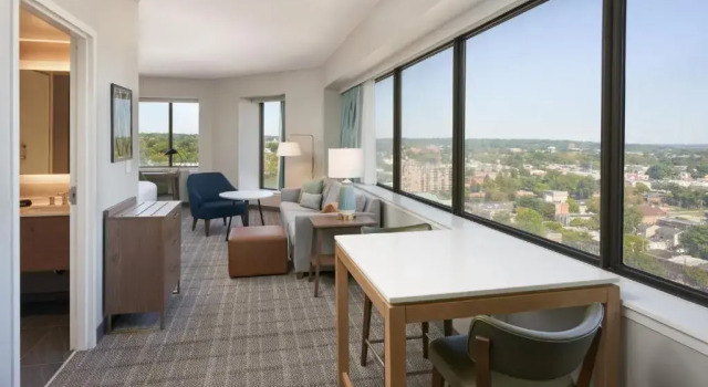 Двухместный люкс с видом на город Staybridge Suites Wilmington Downtown by IHG