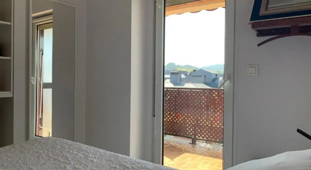 Residencial Sanz-Enea a 100m de la playa, Rezerwuj Hotel Hotele w Baskonia z parkingiem, Parking