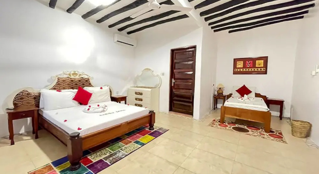 Бунгало Comfort Five Palms Bwejuu