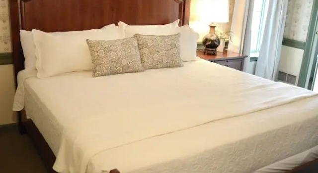 Номер Deluxe Strasburg Village Inn