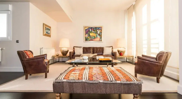 2 bedrooms Golden Mile barrio Salamanca ( Serrano I ), Забронировать Отель Отели Мадрида с парковкой, рядом с Церковь Святого Иоанна Креста, Парковка