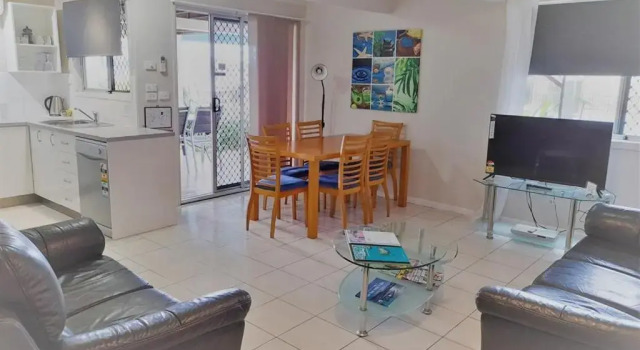 Апартаменты c 1 комнатой с видом на бассейн Airlie Apartments