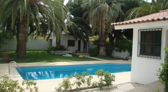 Villa Maria Luisa, Rezerwuj Willa Hotele w Algarve z parkingiem, Parking
