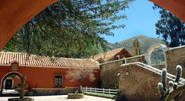 Hotel Museo Cayara, Book Hotel Santa Lucía Potosi Region