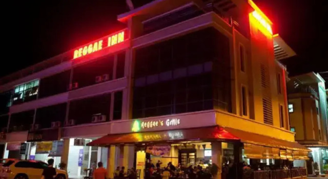 OYO 90375 Reggae Inn, Rezerwuj Hotel Hotele w Sarawak z parkingiem, Parking