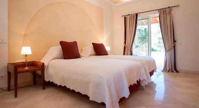 Вилла с 5 комнатами с балконом Villa in Quinta do Lago Resort 1055