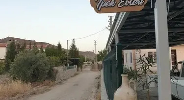 Hayitbuku Ipek Evleri