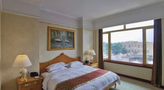 Люкс Deluxe Qingdao Oceanwide Elite Hotel
