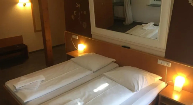 Номер Economy Hotel Krone