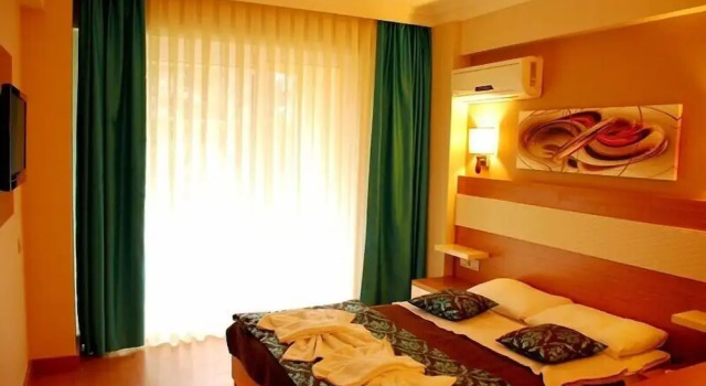 Номер Standard с балконом Flora Suites Hotel - All Inclusive