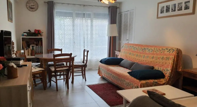 Port Vauban appartement F3 refait à neuf, Забронировать Апартаменты/квартира Отели Антиб с парковкой, рядом с Antibes Archaeology Museum, Парковка