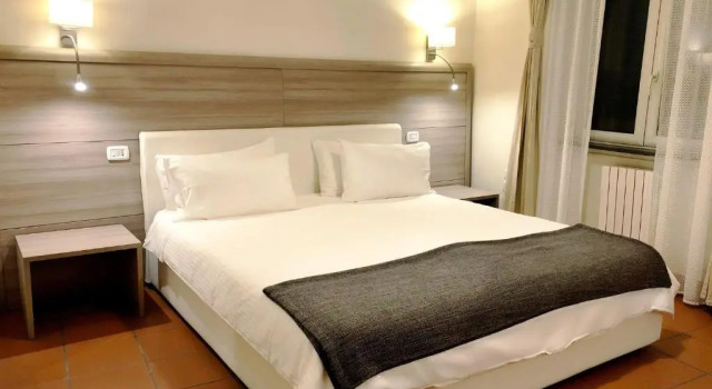 Camera Deluxe DayBreak B&B