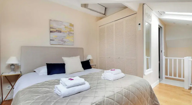 Amazing Duplex - 1br/4p - Musee du Louvre, Забронировать Апарт-отель Париж Иль-де-Франс, рядом с Станция метро Solférino
