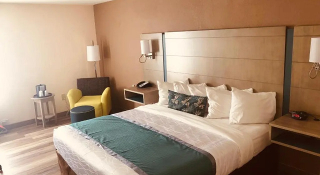 Номер Standard Best Western Hampton Coliseum Inn