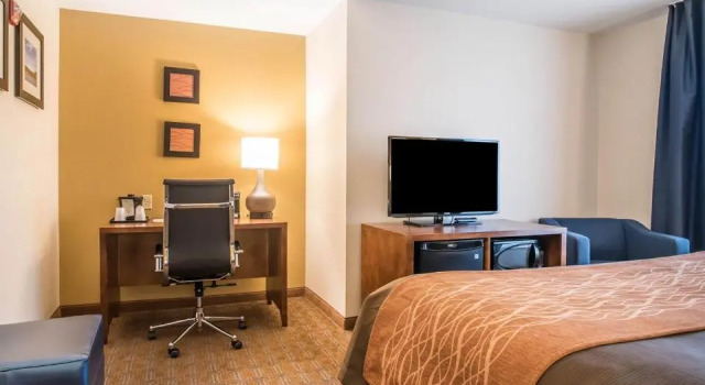 Номер Standard Comfort Inn & Suites Brattleboro I-91