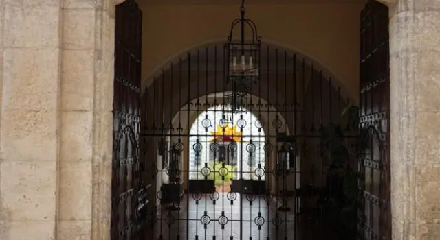 Apto. Palacio Marqués Vega Armijo, Забронировать Отель Кордова Cordoba Province, рядом с Большой театр Кордовы