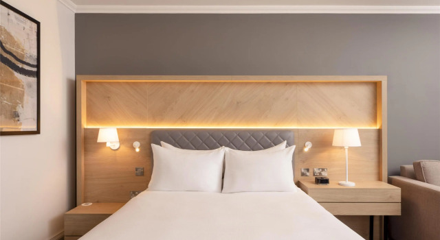 Двухместный номер Standard Hilton Northampton Hotel