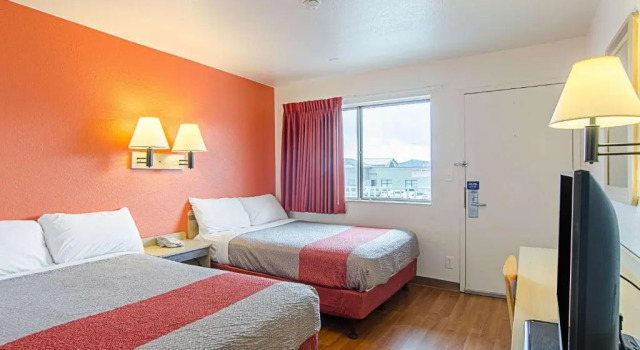 Четырёхместный номер Standard Days Inn by Wyndham Rock Springs I-80 Green River