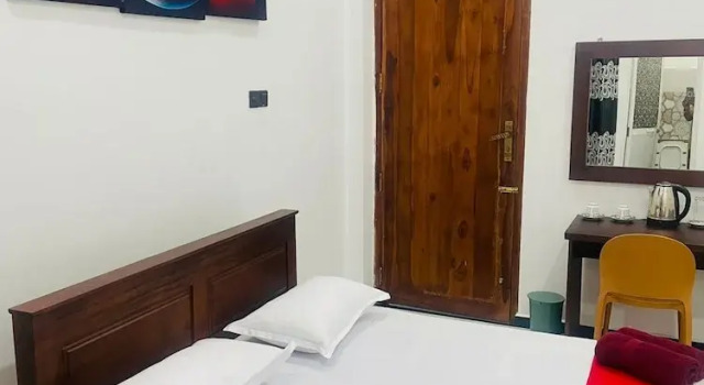 Номер Deluxe Hotel Ceylonia Colombo