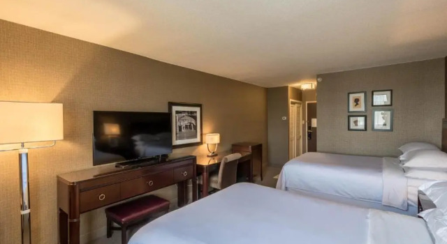 Четырёхместный номер Standard Sheraton Harrisburg Hershey Hotel