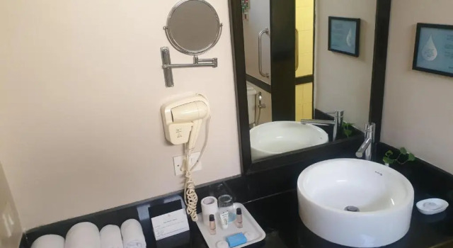 Номер Standard с балконом Whispering Palms Beach Resort