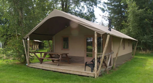 Four Season Lodge 6