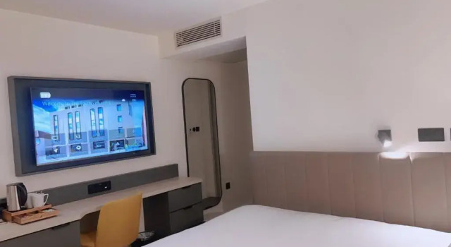 Двухместный номер Standard Southgate Hotel London