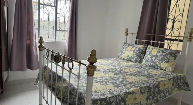 Coastal Haven Mahebourg, Book Feriehus Villaer i Asturias, Villa