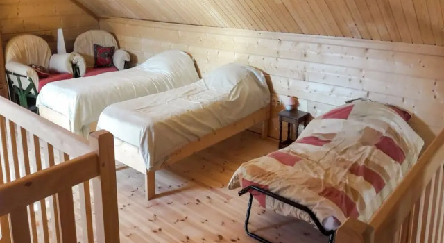 New Wooden House in a Quiet Location, Just a few Minutes From the River Lot, Book Hotel Mauroux Lot Valley