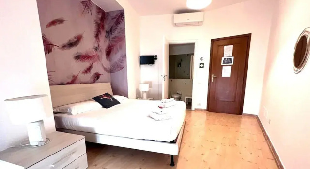Economy Zimmer Mia House