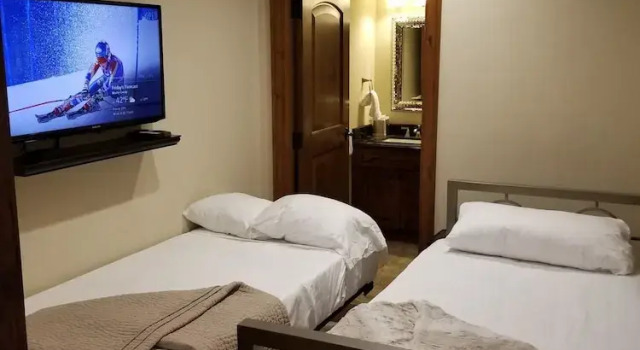 Номер Standard с 2 комнатами с балконом Chic 2 BR+Den Ritz-Carlton Condo with Valley Views by RedAwning - Save 20% on 7+ Nights!