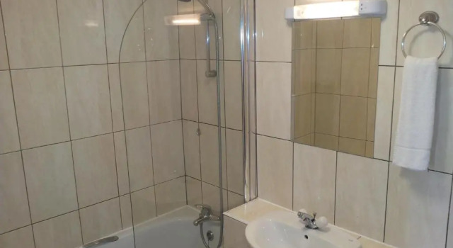 Трёхместный номер West Cromwell Hotel