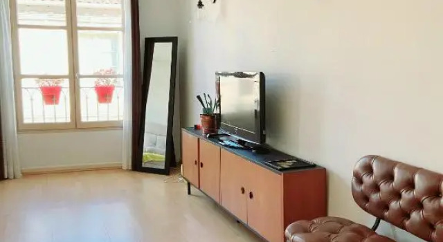 Апартаменты Appartement calme, à 2 pas du Palais des Papes