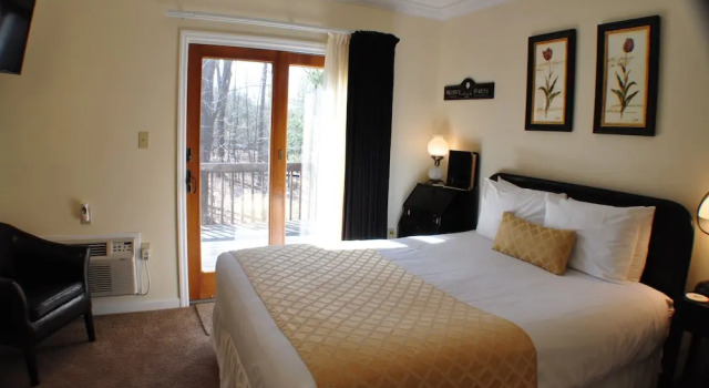 Carmel Cove Inn at Deep Creek Lake