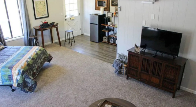 High Sierra Hideout, Boek Hotel Oakhurst 