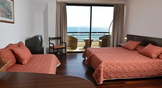 Трёхместный номер Standard с балконом Limira Mare Hotel