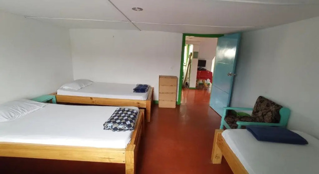 Pat în dormitor Bidea Hostal-Camping