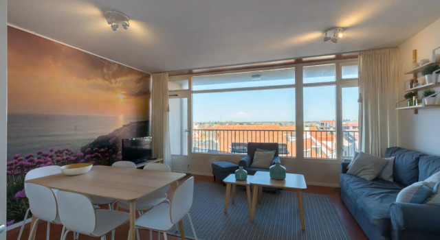 Romantic Coastal Retreat With Scenic Balcony, Book Apartment Zoutelande 