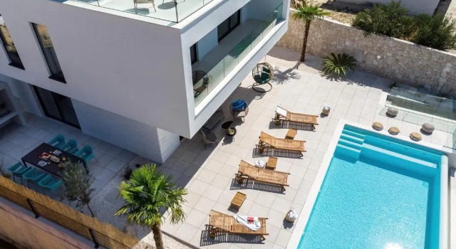 Вилла Seaview Villa Nocturno with 4 en-suite bedrooms, private 35smq infinity pool with hydromassage