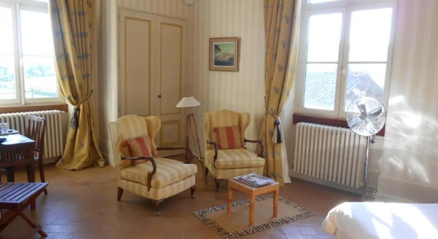 Chateau des Poccards, Varaa Hotelli Hurigny Burgundi
