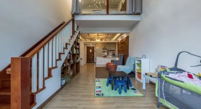 Bett im Wohnheim Orange's Red Hostel
