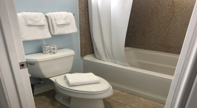 Четырёхместный номер Standard Beachgate CondoSuites and Oceanfront Resort