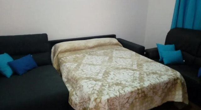 Коттедж Private Solarium - 2BR House Near the Airport