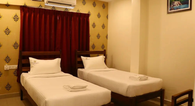 SGN Hotels Pondicherry, Забронировать Отель Отели штата Тамилнада 3 звезды, 3*