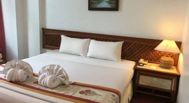 Полулюкс The Regency Hotel Hatyai
