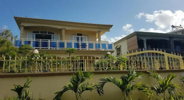 Апартаменты Luna Blue Residence