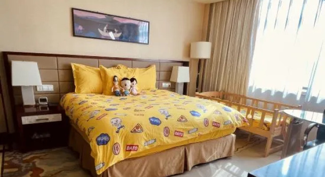 Семейный люкс Huaqiao New Century Grand Hotel