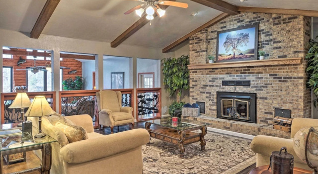 Waterfront Hollister Retreat w/ Dock & Game Room!, Забронировать Дом для отпуска Холлистер Table Rock Lake
